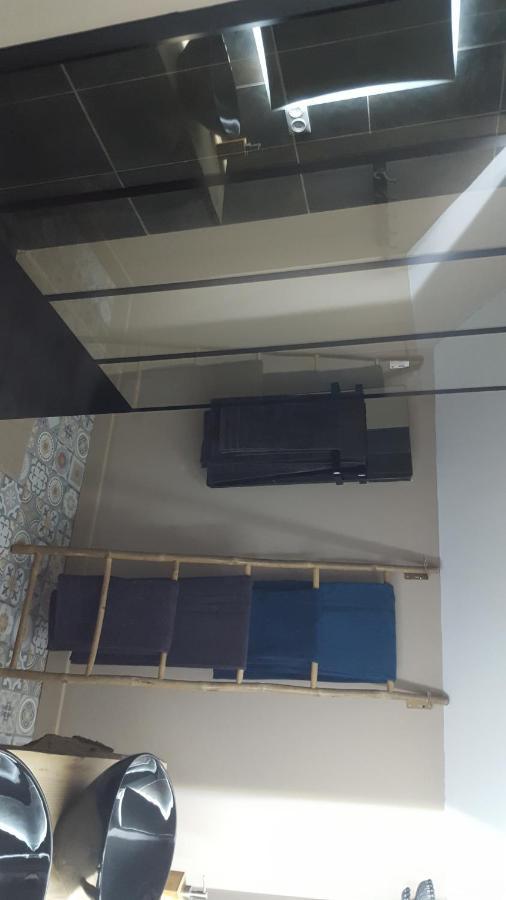 Appartement spacieux et atypique Sedan Extérieur photo