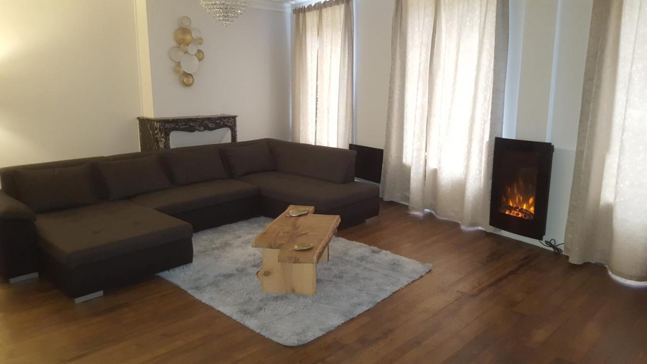 Appartement spacieux et atypique Sedan Extérieur photo