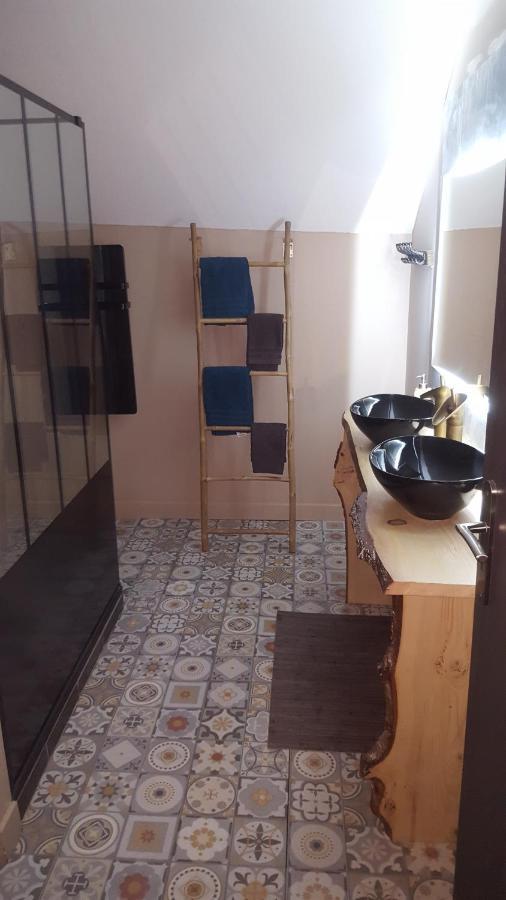 Appartement spacieux et atypique Sedan Extérieur photo